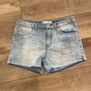 Levi’s Girls Shorty Short
